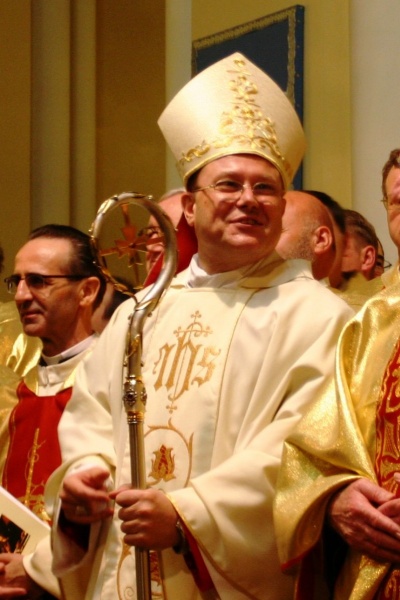 arcybiskup paolo pezzi